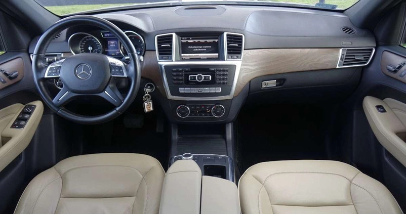 Mercedes-Benz ML cena 75700 przebieg: 228000, rok produkcji 2012 z Otmuchów małe 781